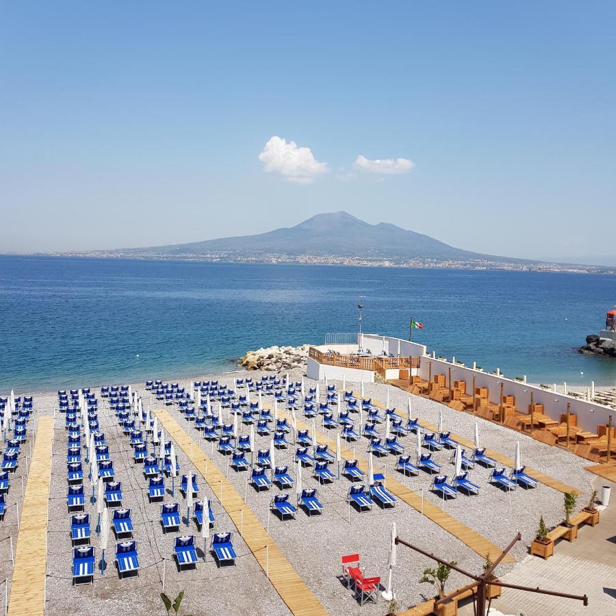 Hotel Lucia Castellammare di Stabia Extérieur photo